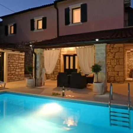 Loredana With Pool In Istria Rural Area Sveti Lovreč Pazenatički