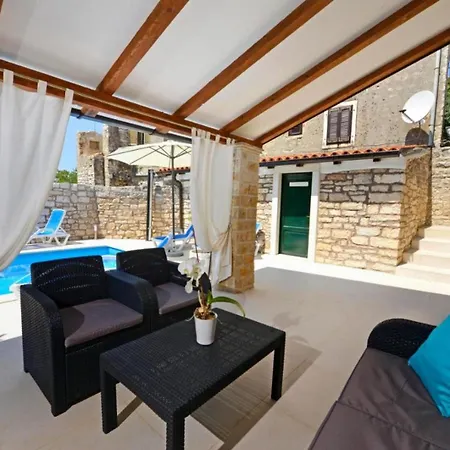 别墅 Loredana With Pool In Istria Rural Area Sveti Lovreč Pazenatički